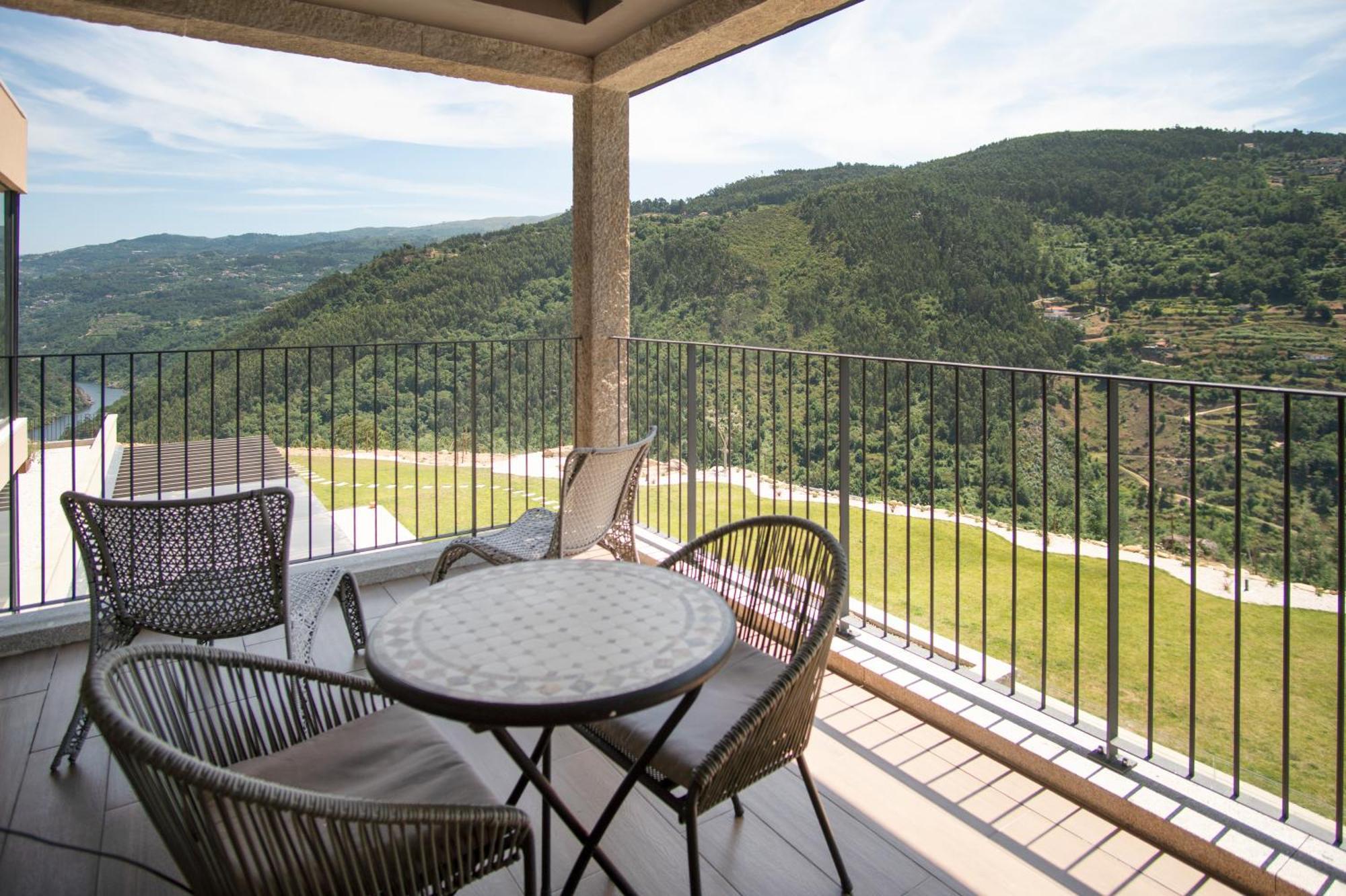 Quinta De Cabanas Douro Country House Penha Longa Exterior photo